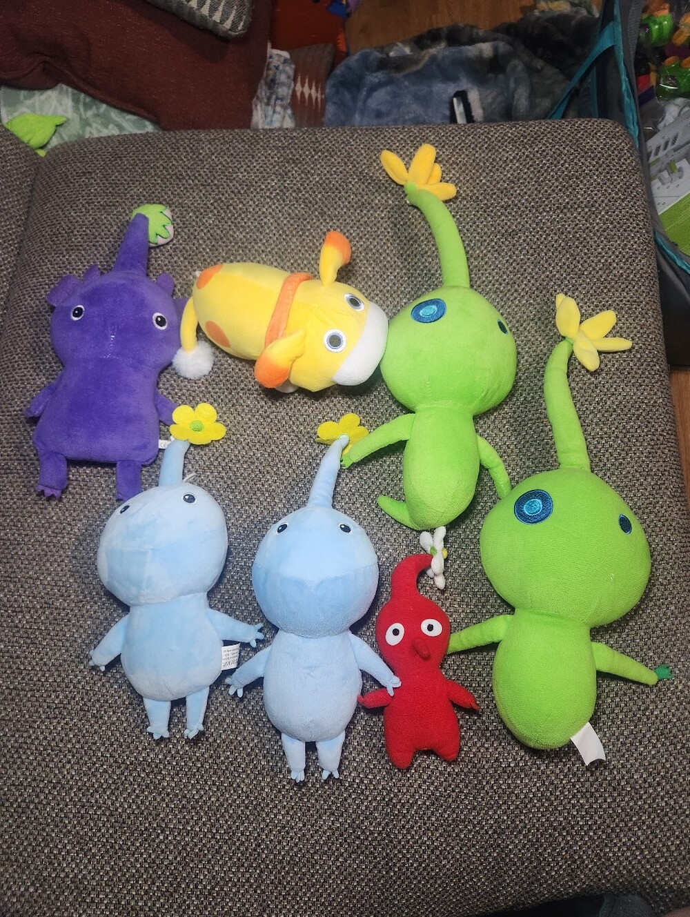 Assortment Of 7 Plush From The Pikmin Plush Collection Pikmin/Oatchi